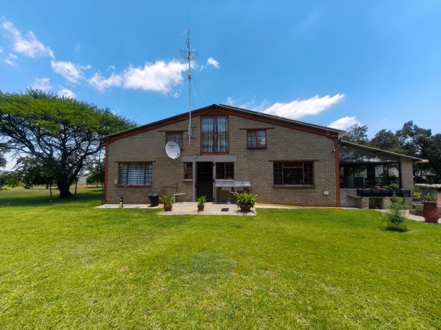 4 Bedroom Property for Sale in Swartruggens North West